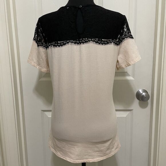 H&M Light Pink T Shirt Black Lace Yoke Keyhole Neck Stretch Women's Large - Picture 4 of 8
